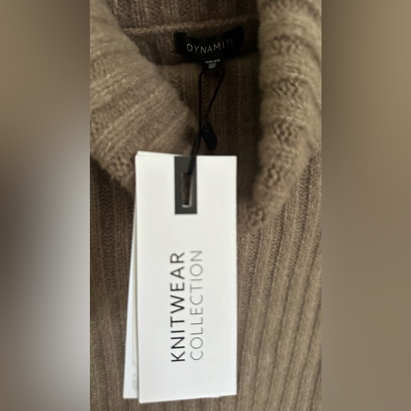 Light brown Knit cozy sweater 🧸 - Picture 7 of 7